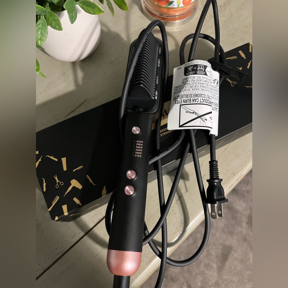 Wavytalk Hair Straightener Brush Hot Tool